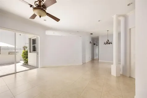 1571 Breakwater Terrace Hollywood FL 33019