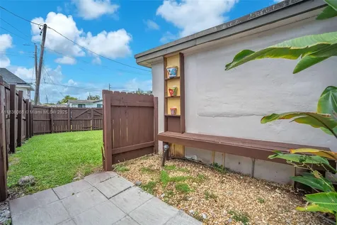 5751 SW 56th Street Davie FL 33314