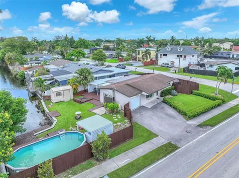 5751 SW 56th Street Davie FL 33314