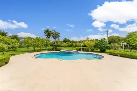 10201 SW 62nd Street Miami FL 33173