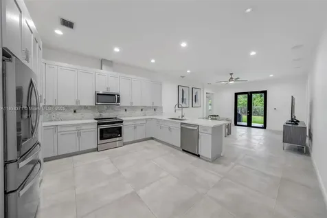14832 SW 39th Terrace Miami FL 33185