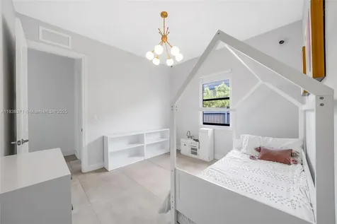 14832 SW 39th Terrace Miami FL 33185