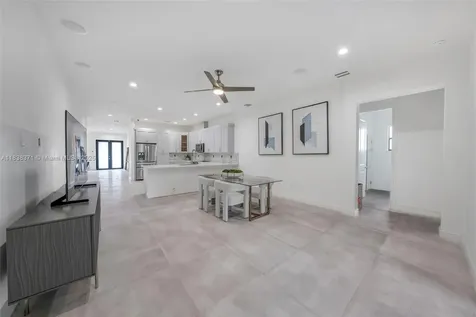 14832 SW 39th Terrace Miami FL 33185