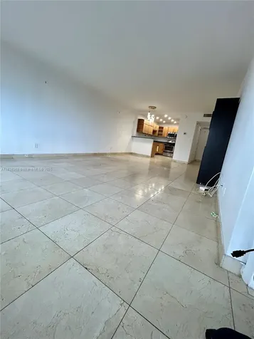 5401 Collins Avenue Miami Beach FL 33140