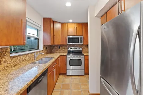 2794 SW 22nd Avenue Miami FL 33133