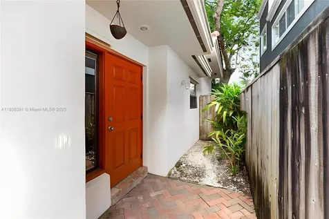 2794 SW 22nd Avenue Miami FL 33133