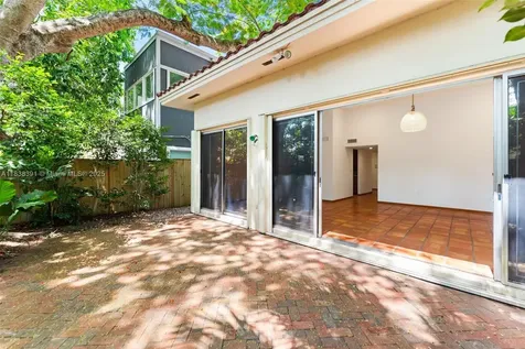 2794 SW 22nd Avenue Miami FL 33133