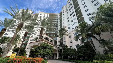 19900 E Country Club Drive Aventura FL 33180
