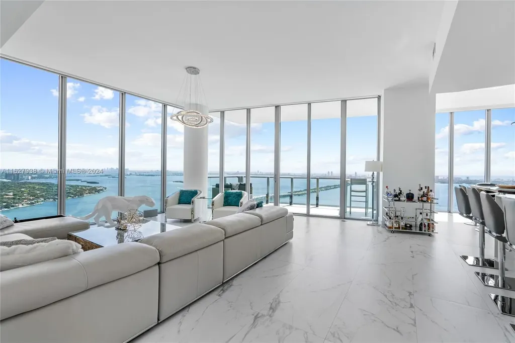 2900 NE 7th Avenue Miami FL 33137