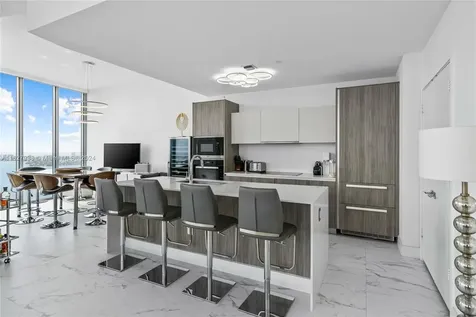 2900 NE 7th Avenue Miami FL 33137
