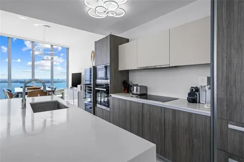 2900 NE 7th Avenue Miami FL 33137