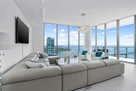 2900 NE 7th Avenue Miami FL 33137