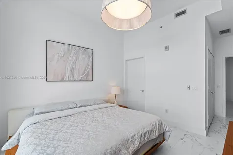 2900 NE 7th Avenue Miami FL 33137