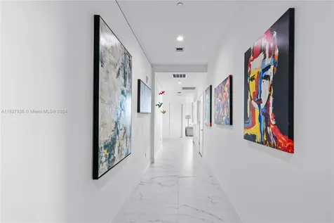 2900 NE 7th Avenue Miami FL 33137