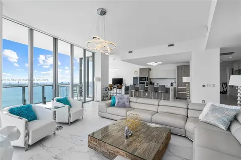 2900 NE 7th Avenue Miami FL 33137