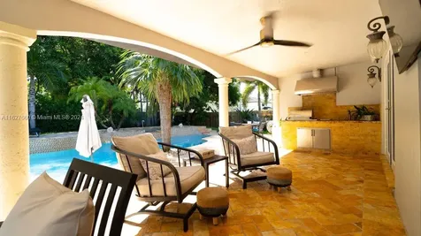7000 SW 95th Court Miami FL 33173