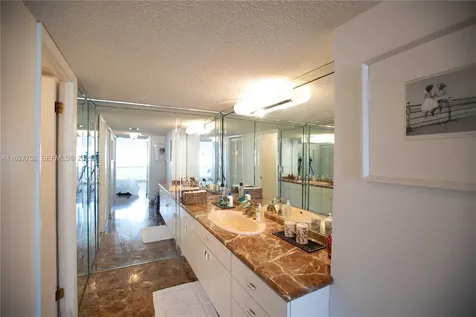 6039 Collins Avenue Miami Beach FL 33140
