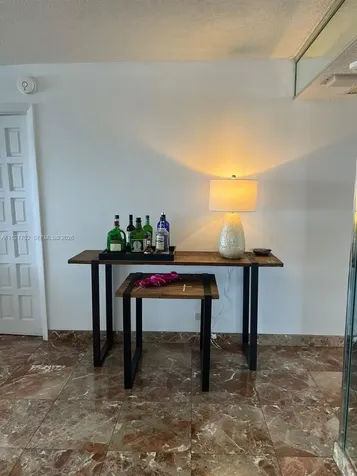 6039 Collins Avenue Miami Beach FL 33140