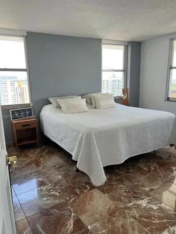 6039 Collins Avenue Miami Beach FL 33140
