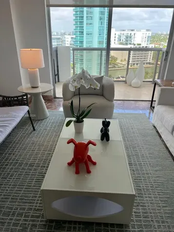 6039 Collins Avenue Miami Beach FL 33140