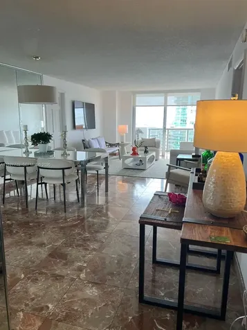 6039 Collins Avenue Miami Beach FL 33140