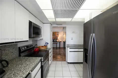 6039 Collins Avenue Miami Beach FL 33140