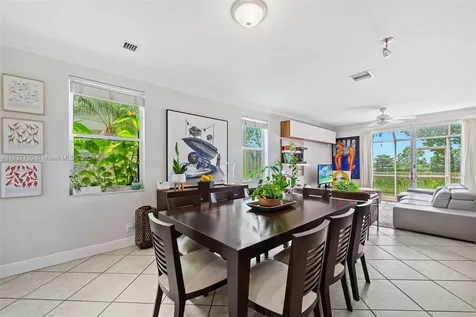 2277 Pasadena Way Weston FL 33327