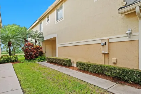 2277 Pasadena Way Weston FL 33327