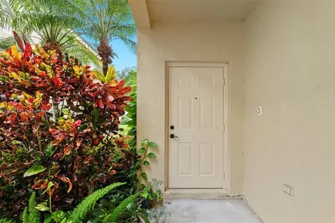2277 Pasadena Way Weston FL 33327