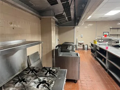 148 NW 167th Street Miami FL 33169
