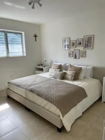 100 Sunrise Drive Key Biscayne FL 33149