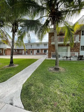100 Sunrise Drive Key Biscayne FL 33149