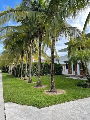 100 Sunrise Drive Key Biscayne FL 33149