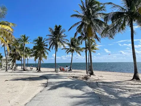 100 Sunrise Drive Key Biscayne FL 33149