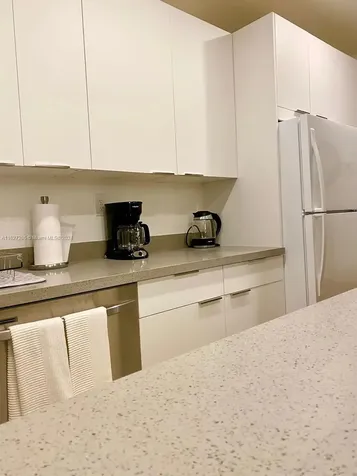 100 Sunrise Drive Key Biscayne FL 33149