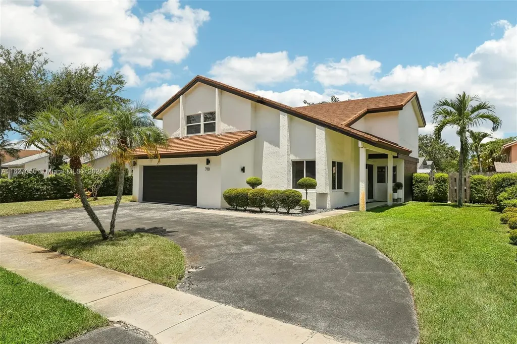 710 SW 95th Terrace Pembroke Pines FL 33025