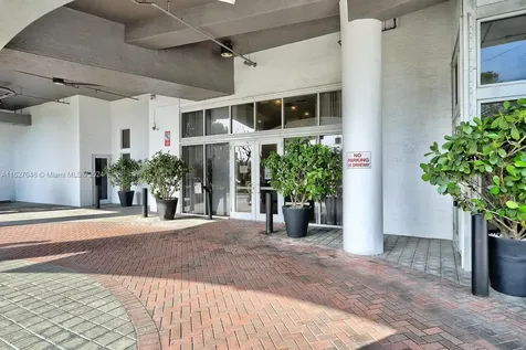 Miami FL 33125