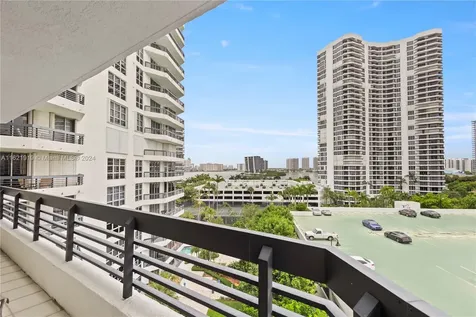 3500 Mystic Pointe Drive Aventura FL 33180