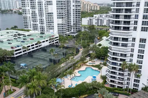3500 Mystic Pointe Drive Aventura FL 33180