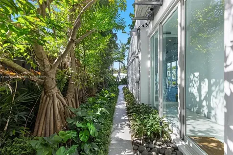 161 Cape Florida Drive Key Biscayne FL 33149