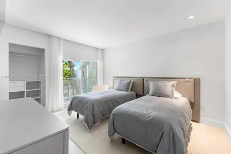 161 Cape Florida Drive Key Biscayne FL 33149