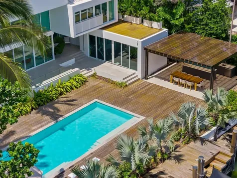 161 Cape Florida Drive Key Biscayne FL 33149