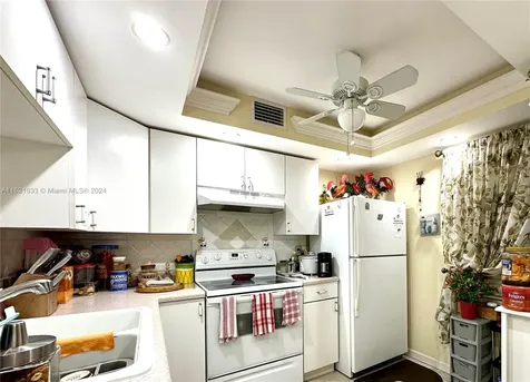 2831 Somerset Drive Lauderdale Lakes FL 33311