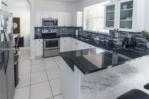 4866 NW 108th Passage Doral FL 33178