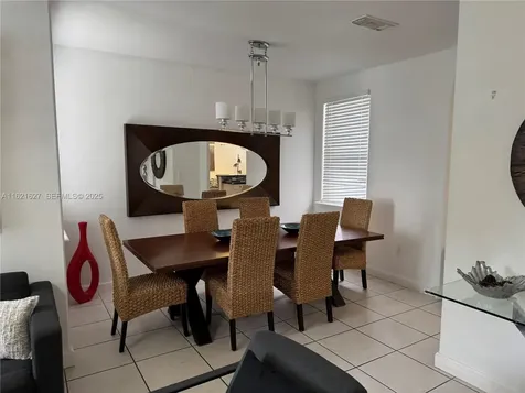 4866 NW 108th Passage Doral FL 33178