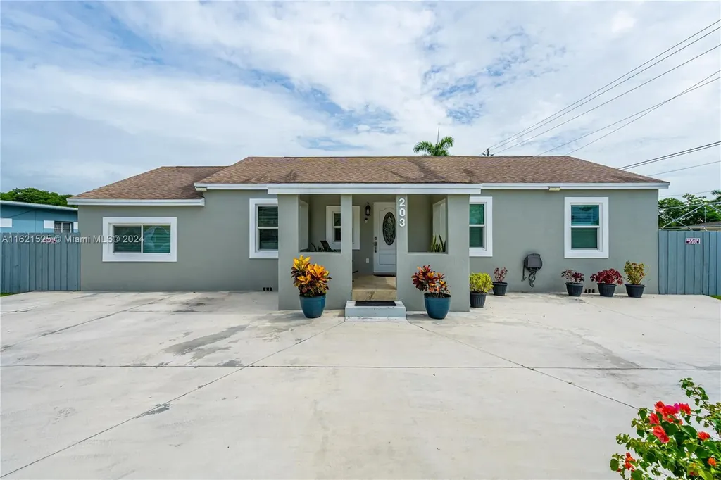 203 NW 2nd Street Homestead FL 33030