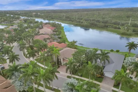2531 Hunters Run Way Weston FL 33327