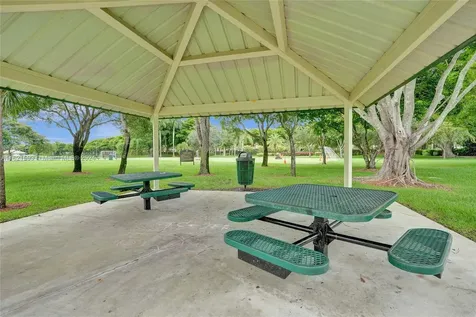 2531 Hunters Run Way Weston FL 33327