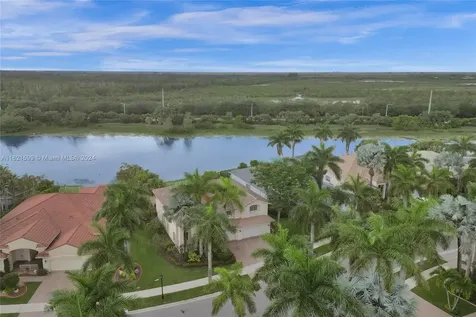 2531 Hunters Run Way Weston FL 33327