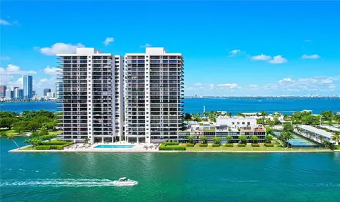 1000 Venetian Way Miami FL 33139